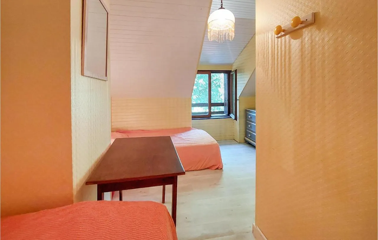 Holiday home 4 Bedroom Beautiful Home In Nevez