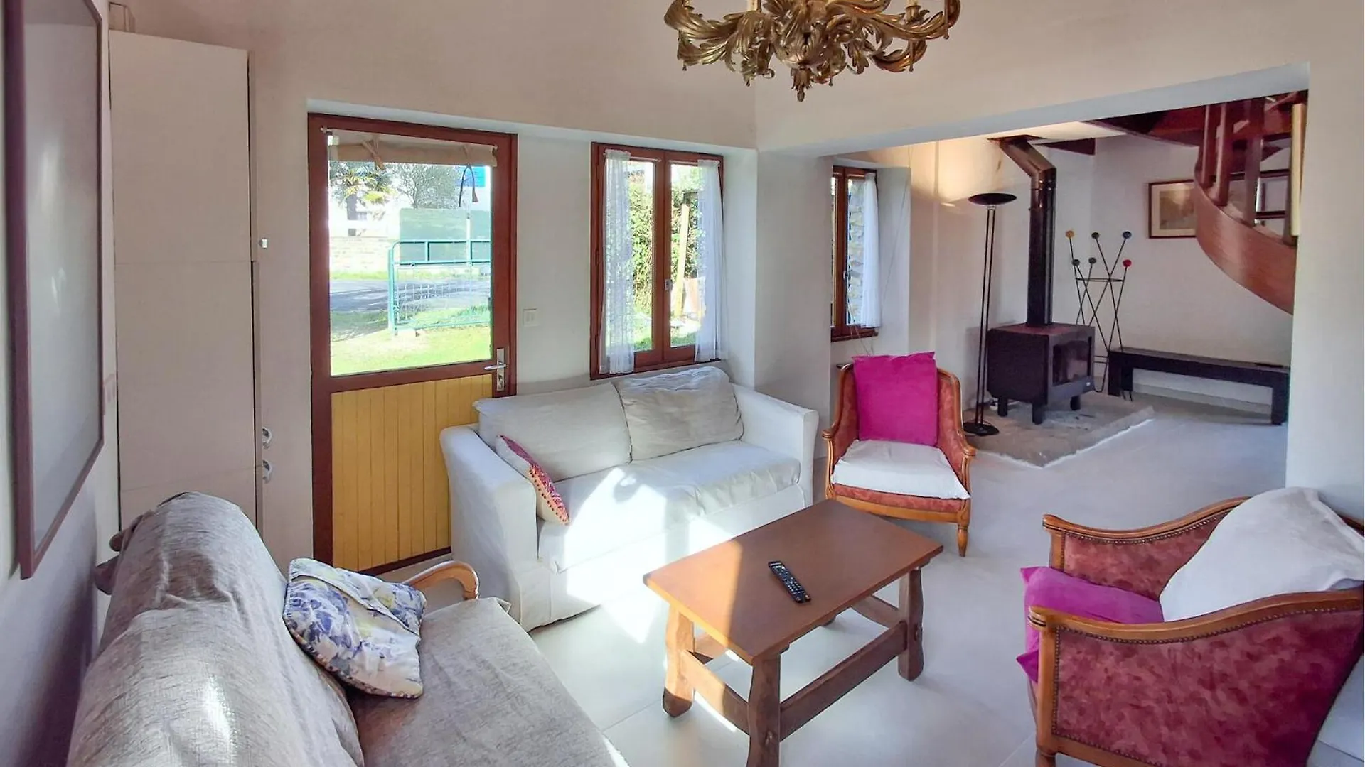4 Bedroom Beautiful Home In Nevez